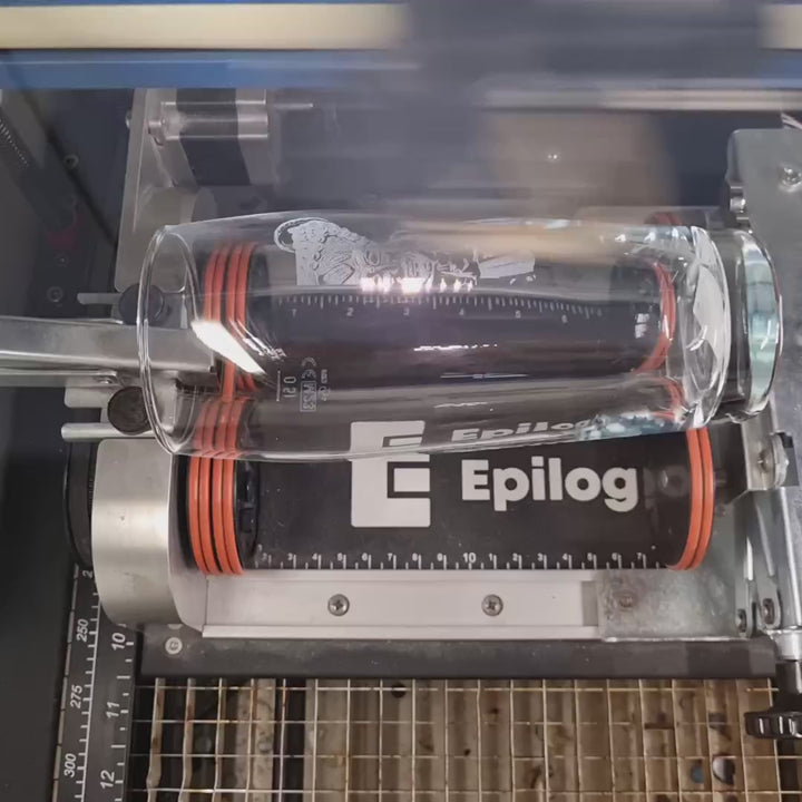 Lasergravur auf Glas im Rotary – Schwarzwald Gravur, Breitnau