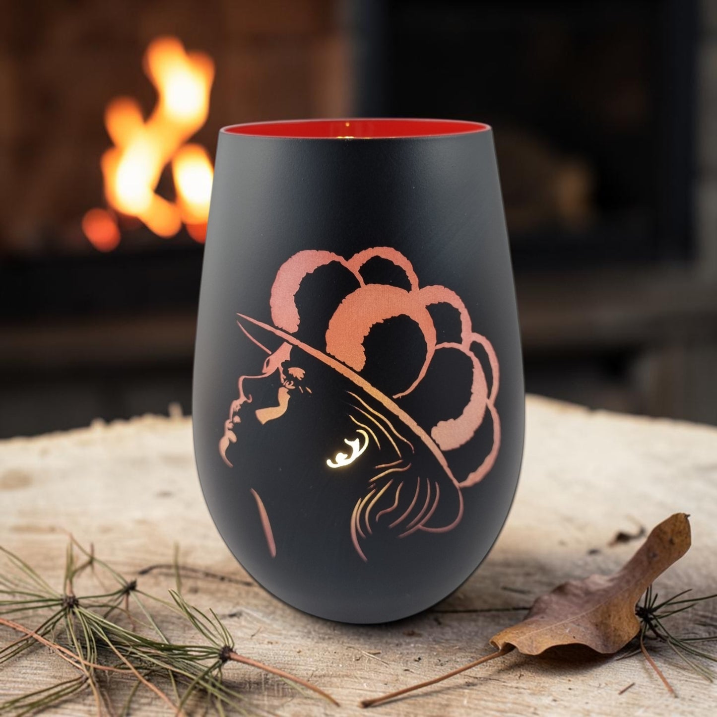 Schwarzwald Gravur black glass lantern with engraved silhouette of a woman in a hat, red interior, 8cm diameter, 12cm height.