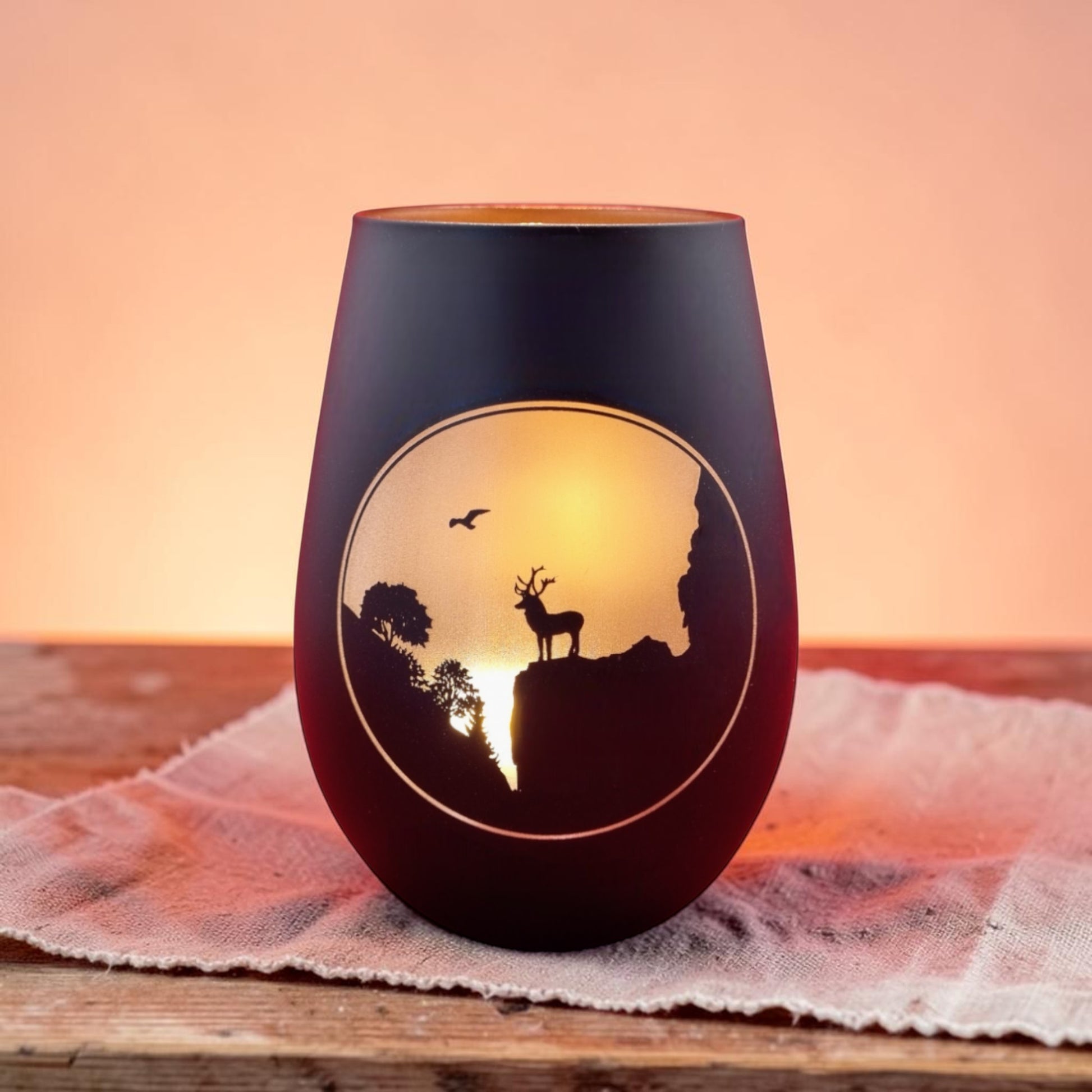 Schwarzwald Gravur glass hurricane lantern with stag silhouette at sunset, made in Germany.