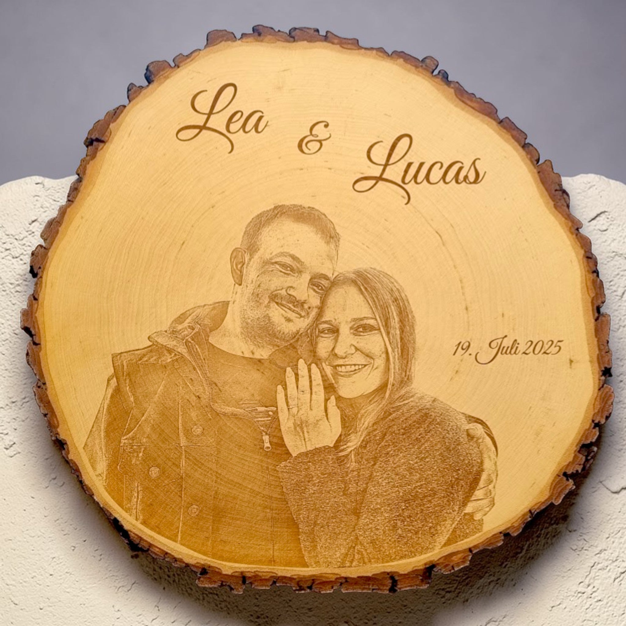 Holzscheibe Lea & Lucas